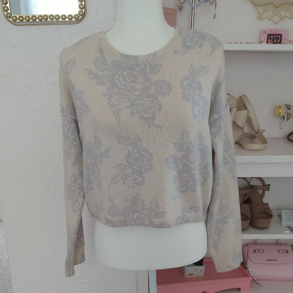 Floral Patterned Cream and Gray Sweater
